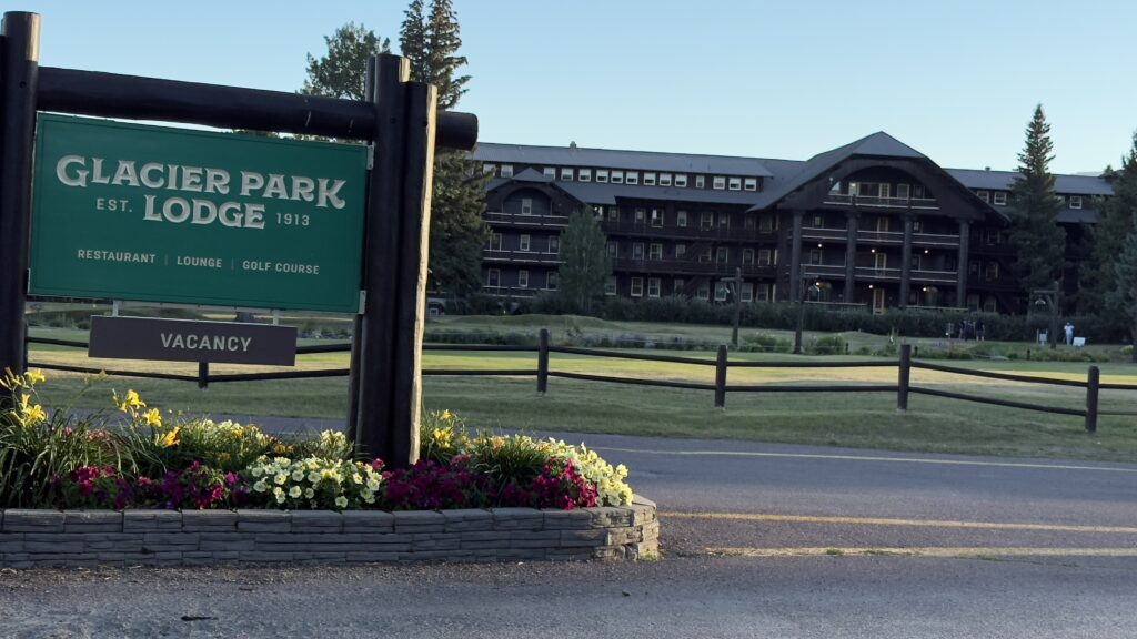 glacier national park lodge